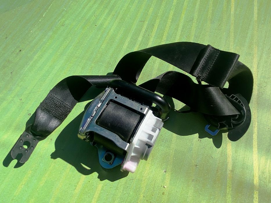 Ремень правий Туарег ЦР ремінь безпеки Touareg CR безопасности Туарег