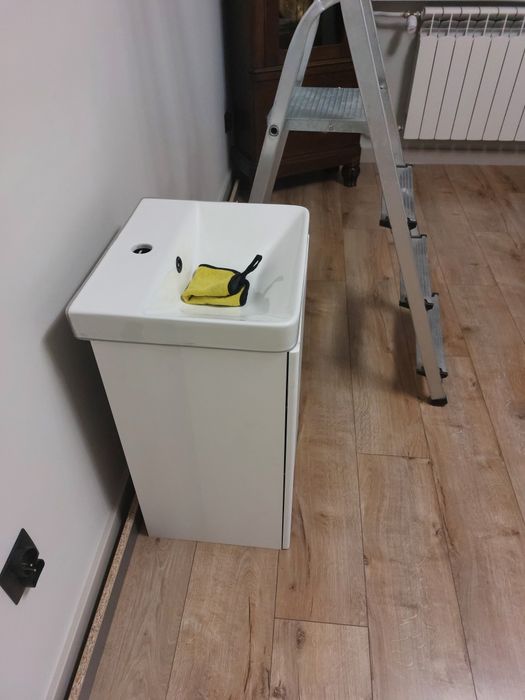 Szafka  z umywalką