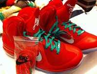 Nike LeBron 9 Elite \ Christmas Edition