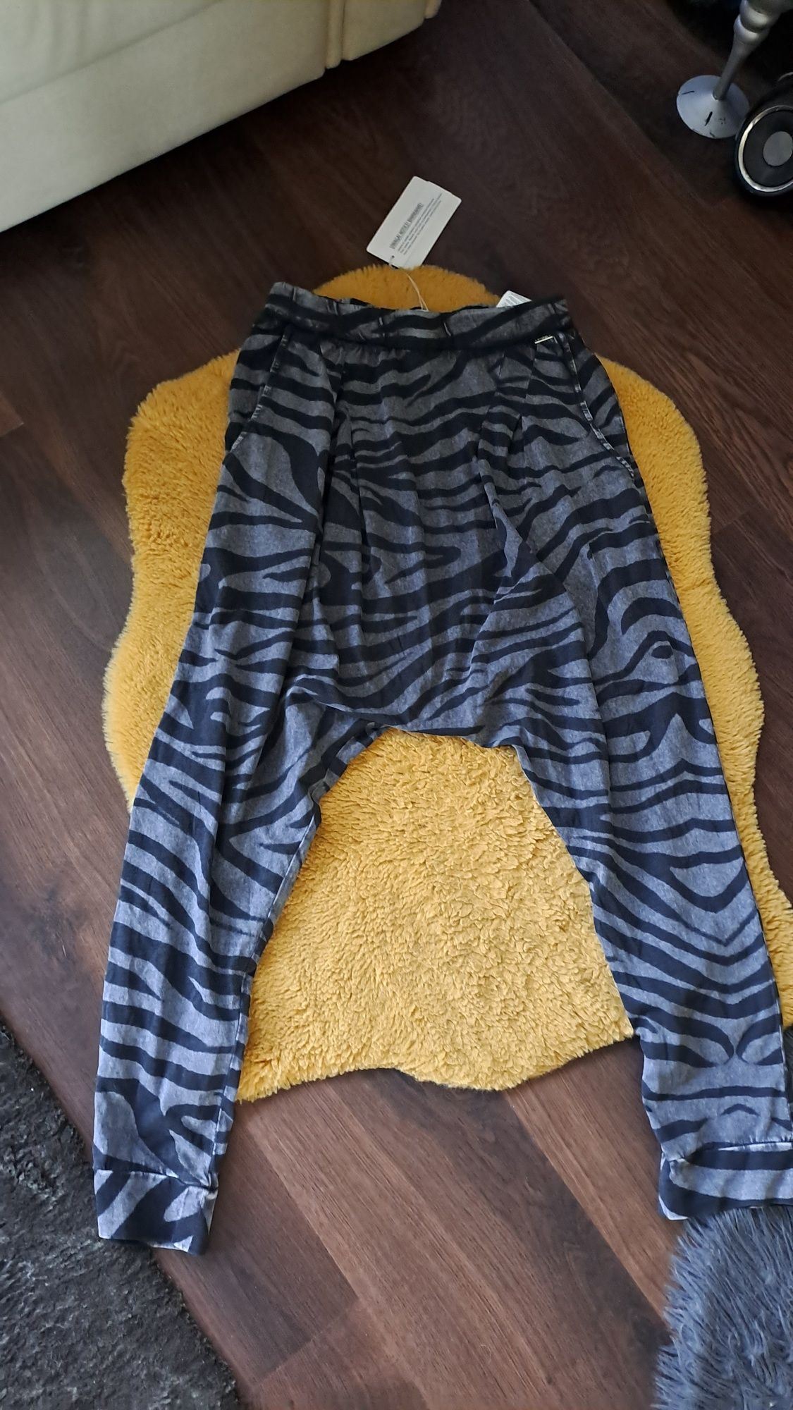 Spodnie haremki alladynki s uni divers zebra nowe