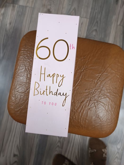 Келих для шампанського до 60-річчя.