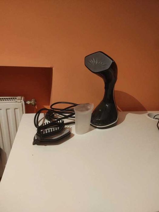 Parownica do ubrań Beko