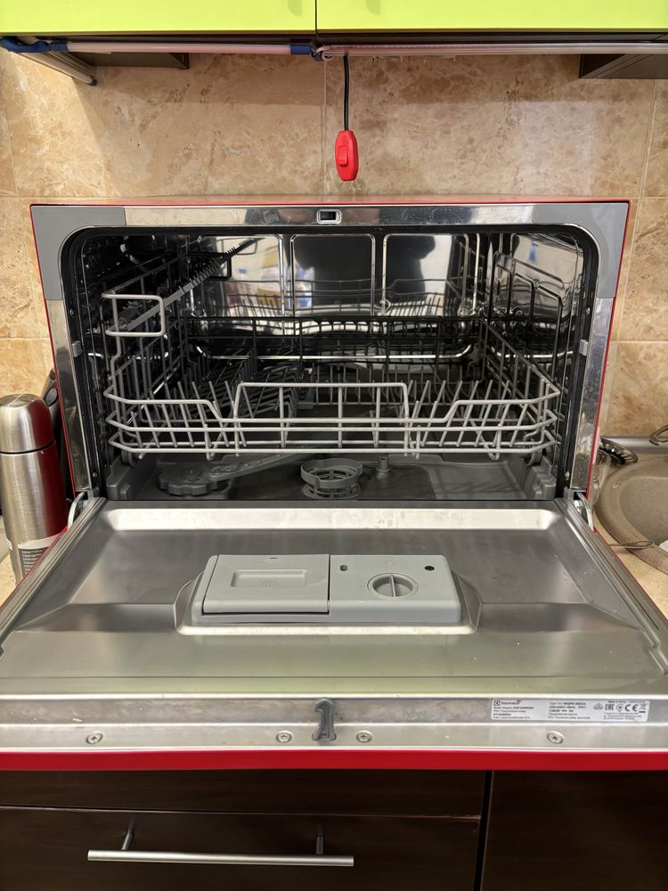 Посудомойка Electrolux