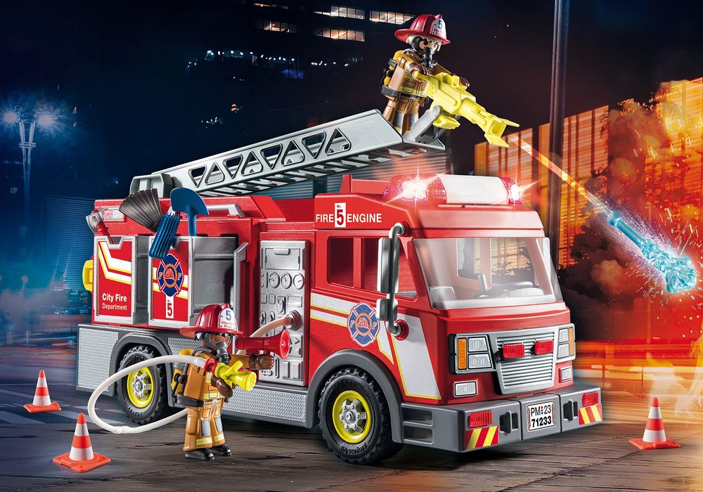 Конструктор Плеймобіл Пожежна машина Playmobil 71233 Fire Truck