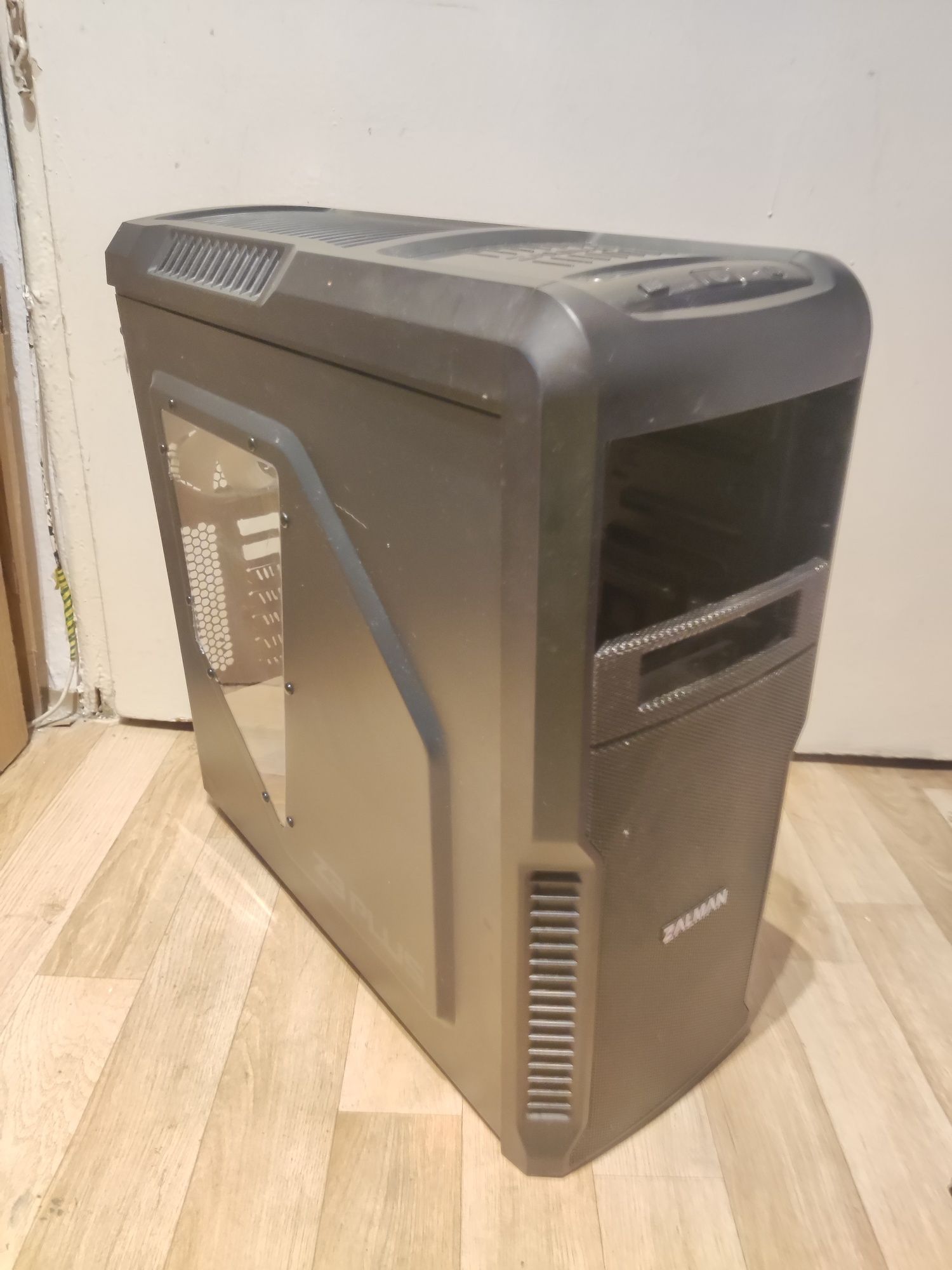 Obudowa komputerowa z oknem Zalman Z3 Plus + 2x wentylator gamingowa
