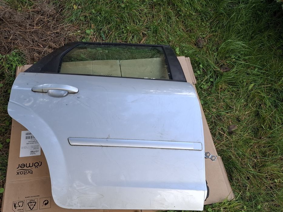 Drzwi z samochodu Ford Focus 2-2007 roku
