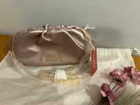 Torebka GUESS – Luksus i Elegancki Styl za 269 PLN! Nowa!