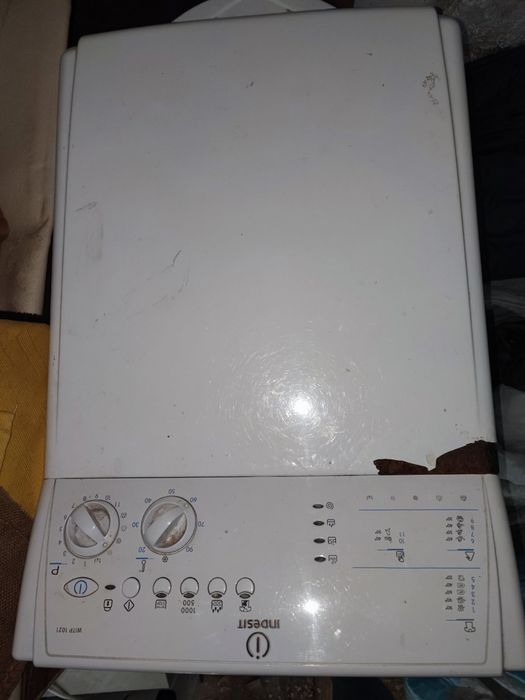 Продам пральну машину indesit