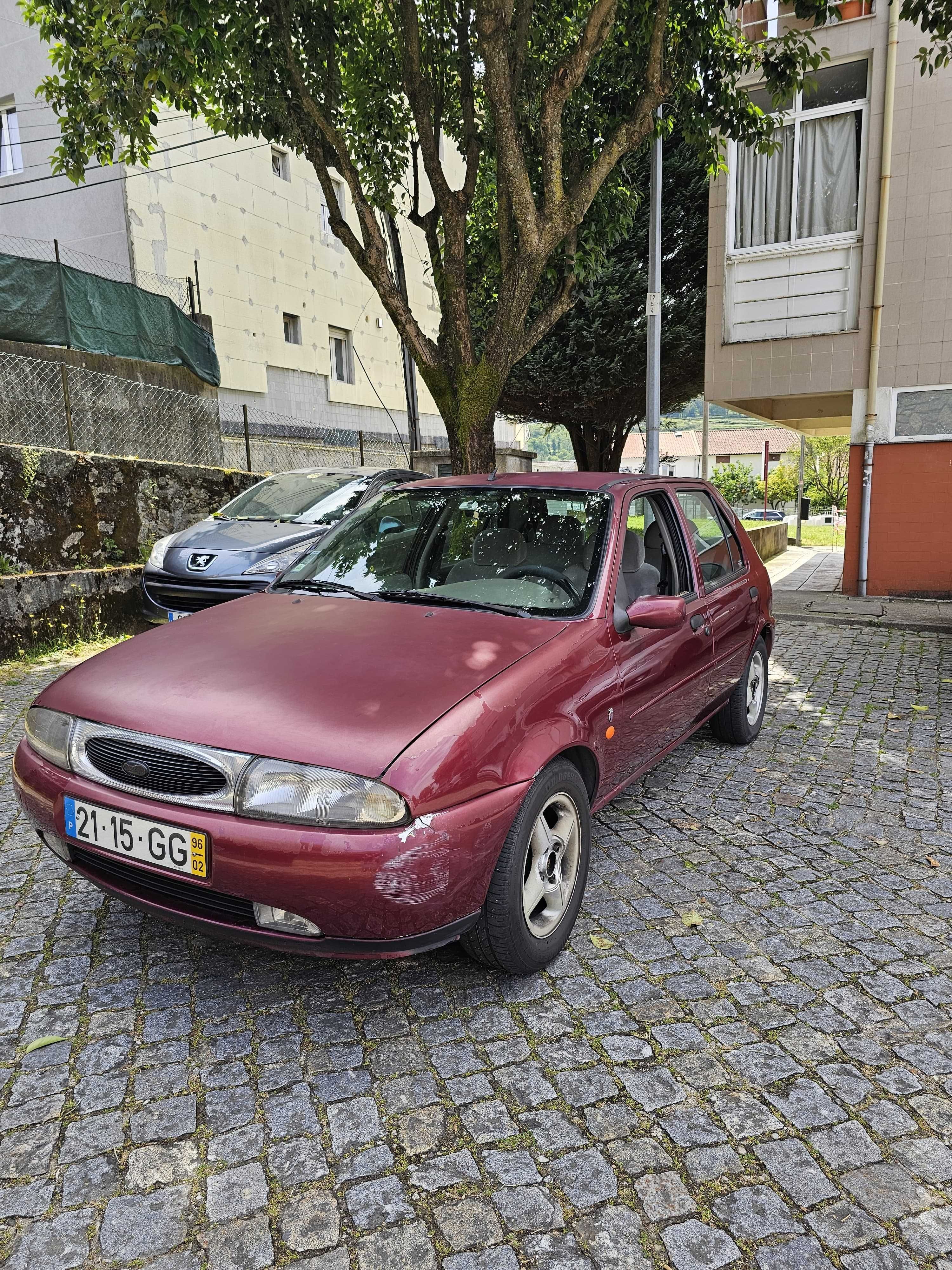 Ford Fiesta 1.25 Gasolina – 1996 Fiável, Económico e Pronto a Circular