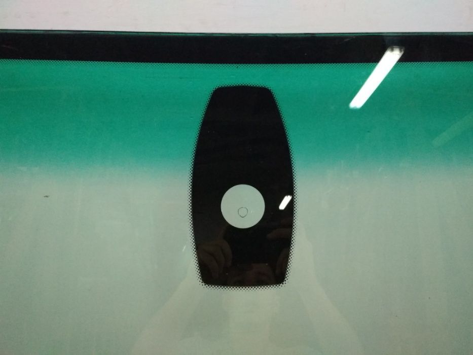 BMW 5 E60/E61 (2003-2009) - Лобове скло стекло лобовое