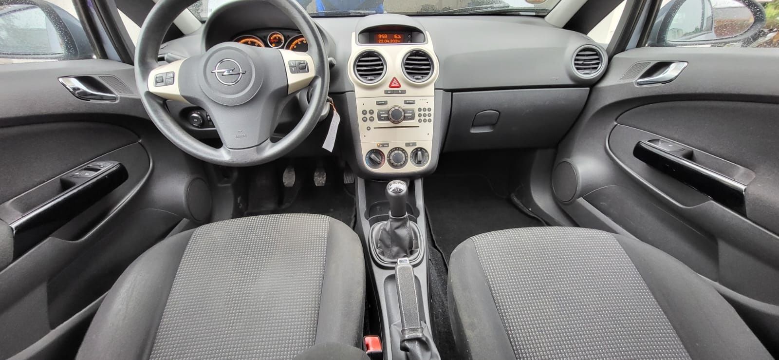 Opel corsa D 1,2 benzyna 2010r klimatyzacja