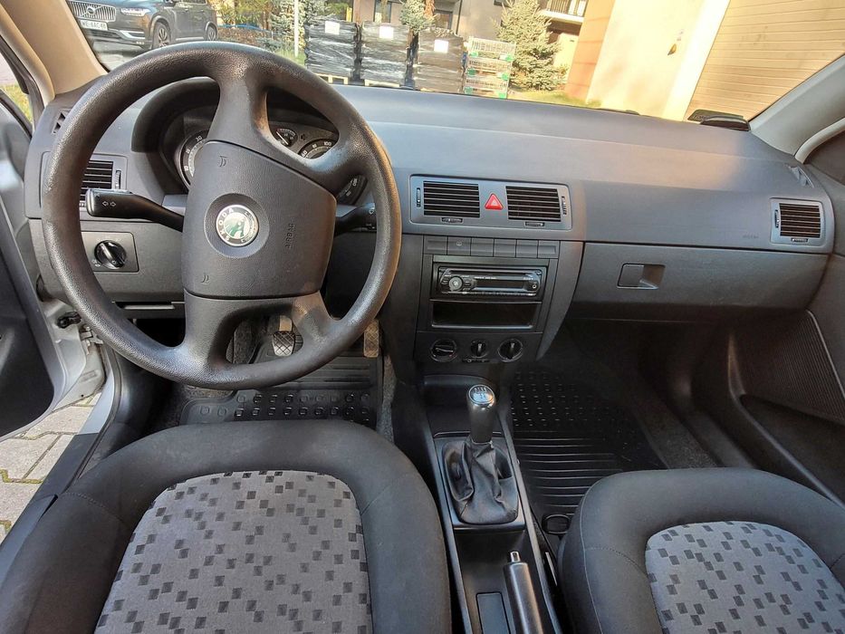 Skoda Fabia I 1.4 SEDAN benz.80KM, Niski przebieg, KLIMA, czujniki tył