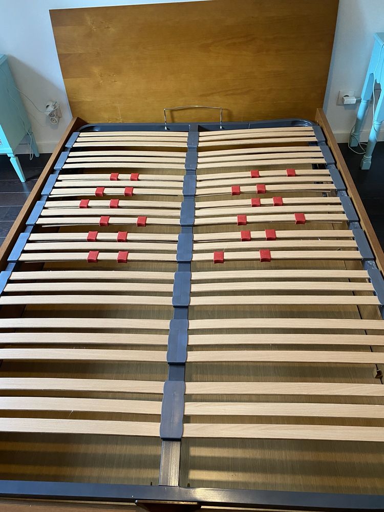 Cama casal com arrumação + colchão incluído – bom estado