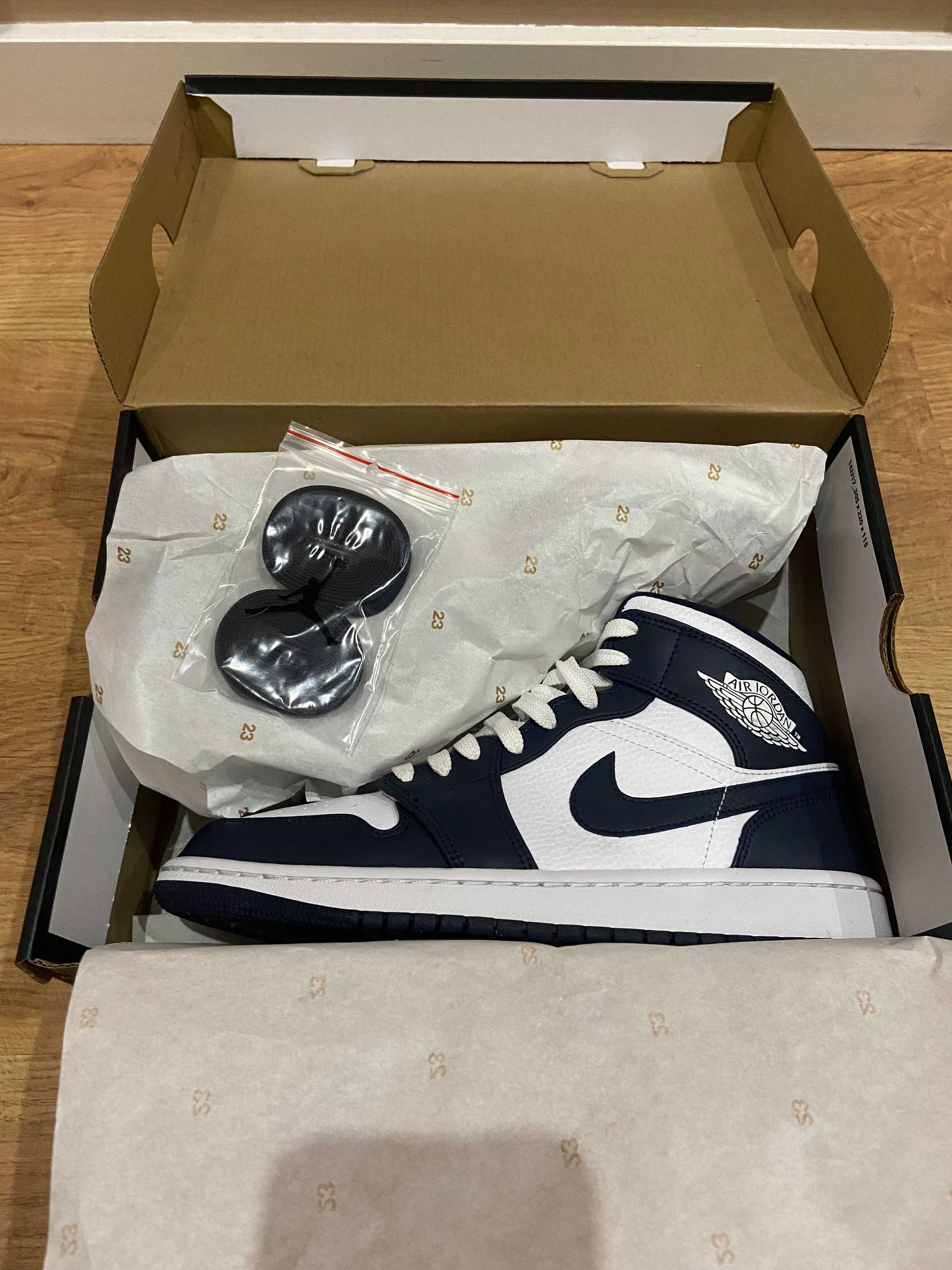 Air Jordan 1 Mid (NOVO)