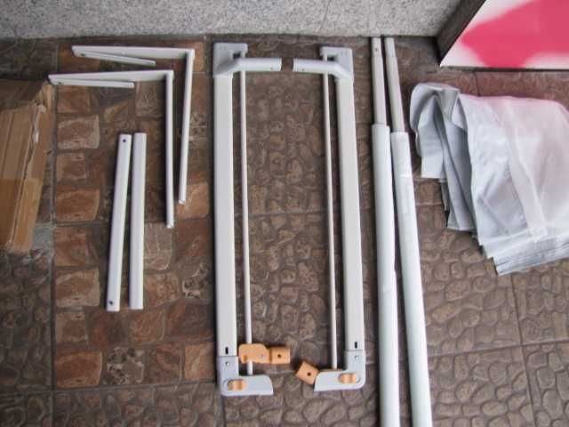 Barierka bramka zabezpieczająca dla dzieci do łóżka 150 cm YIKANWEN