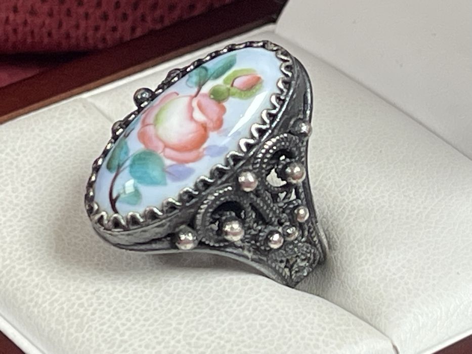 Stary Rosyjski Pierścionek z Porcelaną Prl
