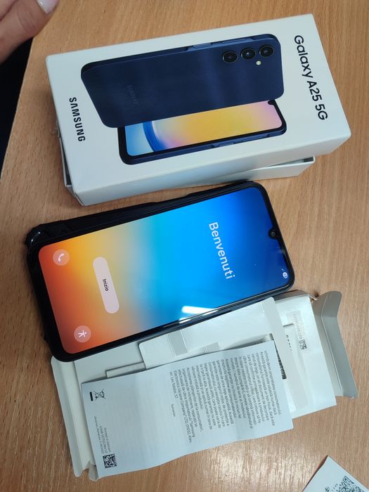 Продам Samsung в состоянии нового