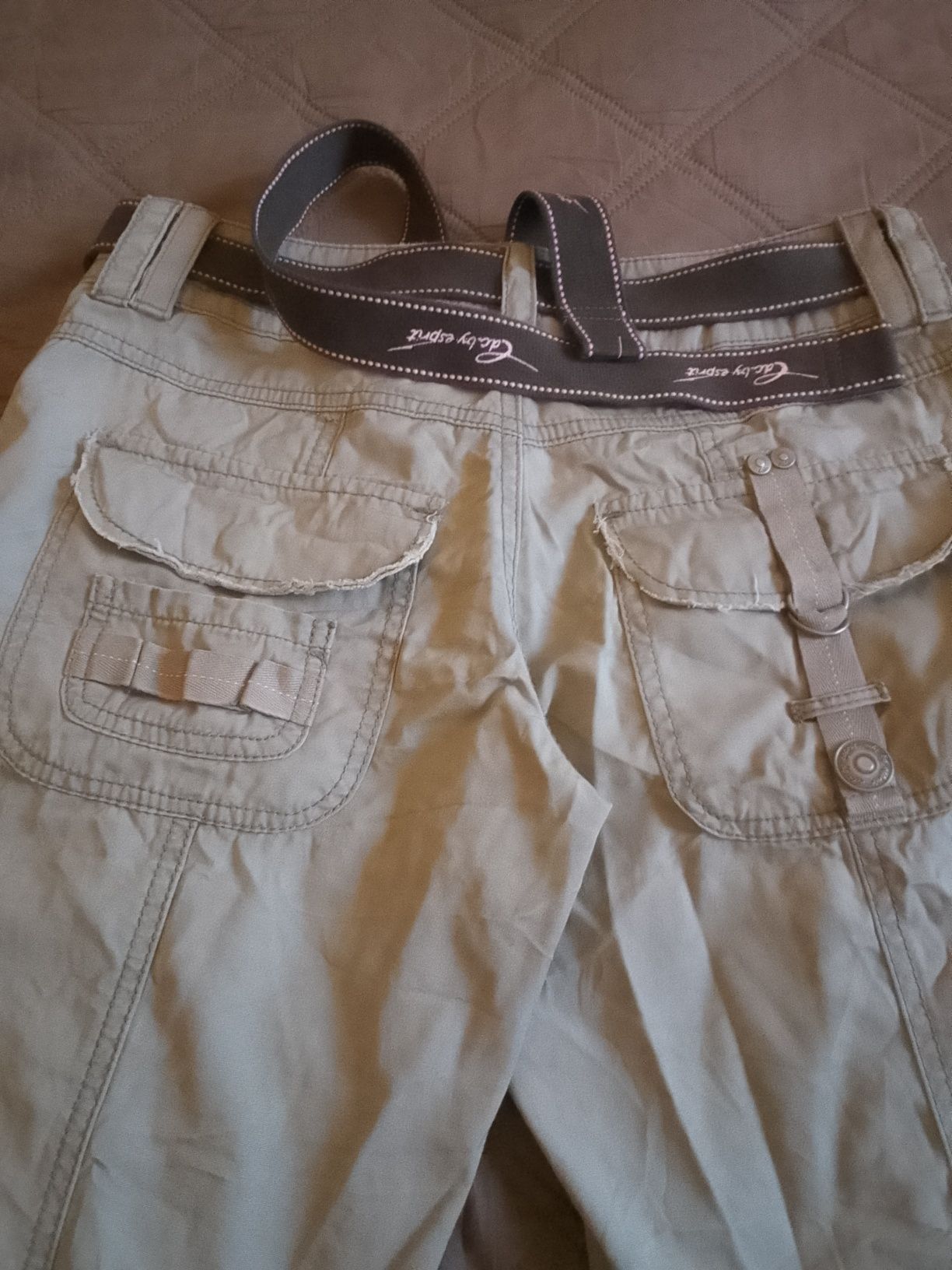 Продам женские брюки оригинальные, свободного кроя.