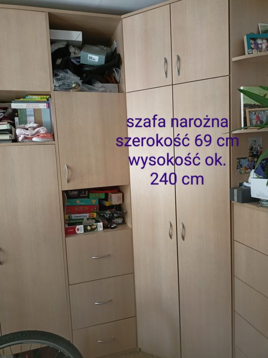 Duża pojemna szafa
