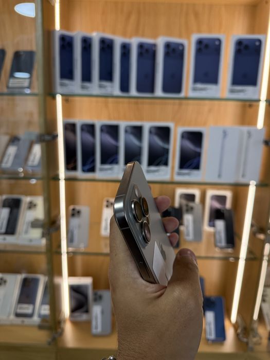 IPHONE 16 PRO MAX 256GB COMO NOVO