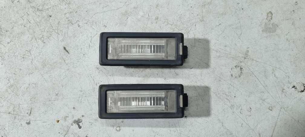 Lampka podświetlenie tablicy rejestracyjnej opel vectra c kombi