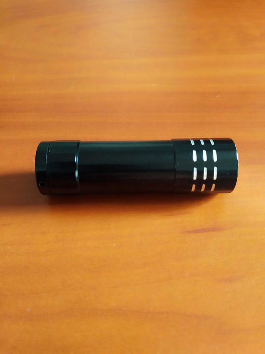 Ультрафиолетовый фонарь