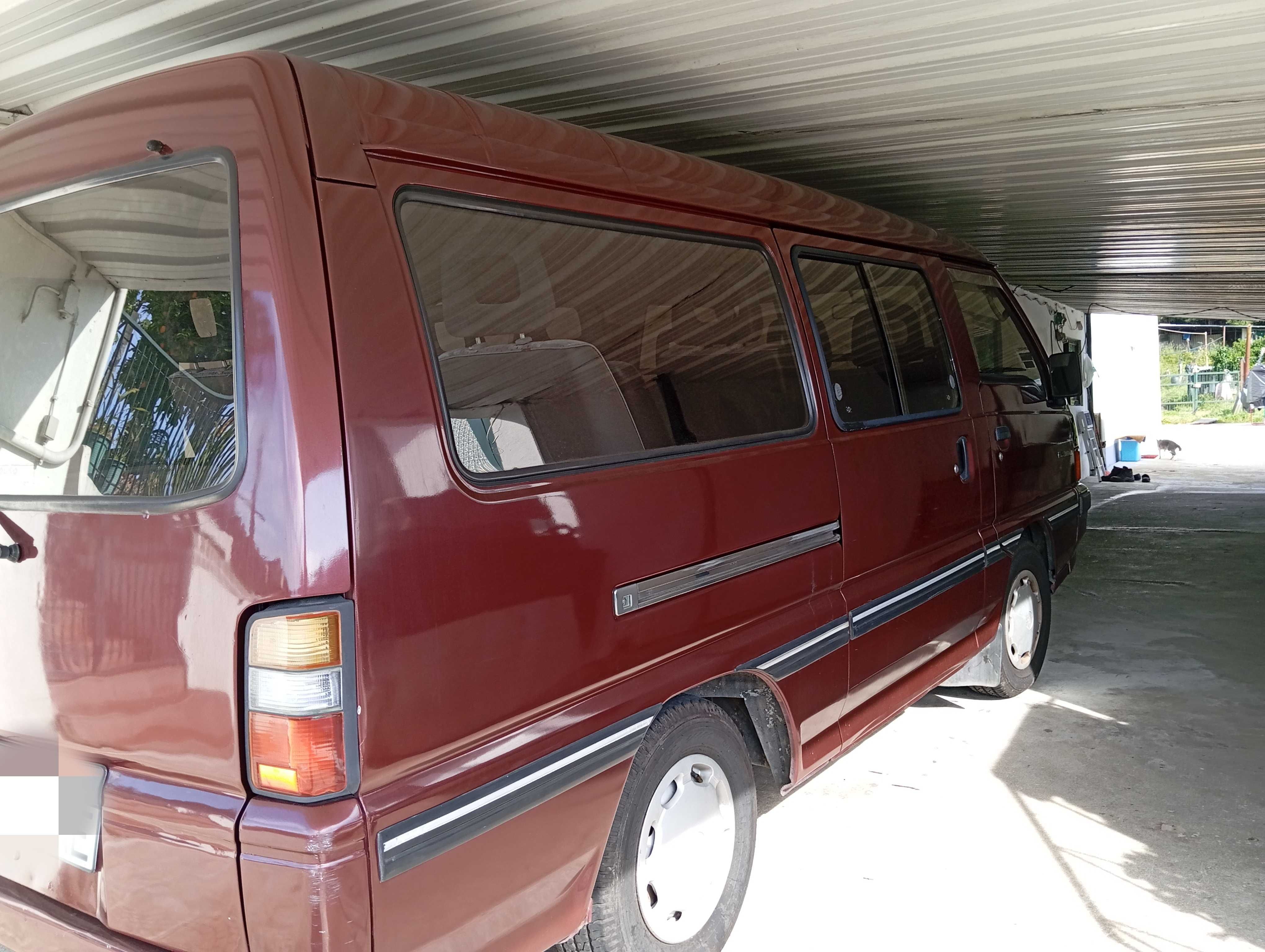 Mitsubishi L300 em Bom Estado