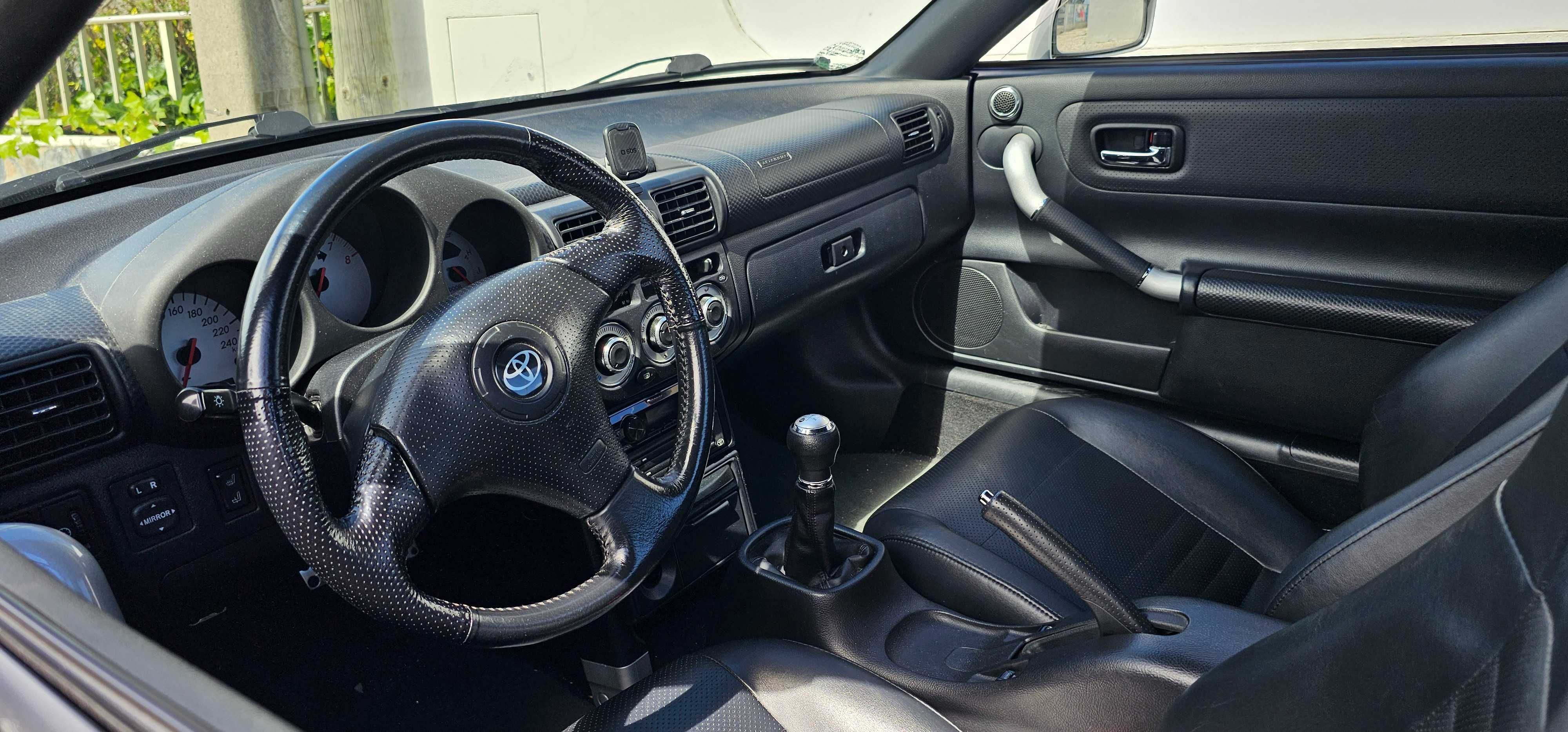 Toyota MR2 1.8 VVTi Pós-facelift de 2004 com Hard Top