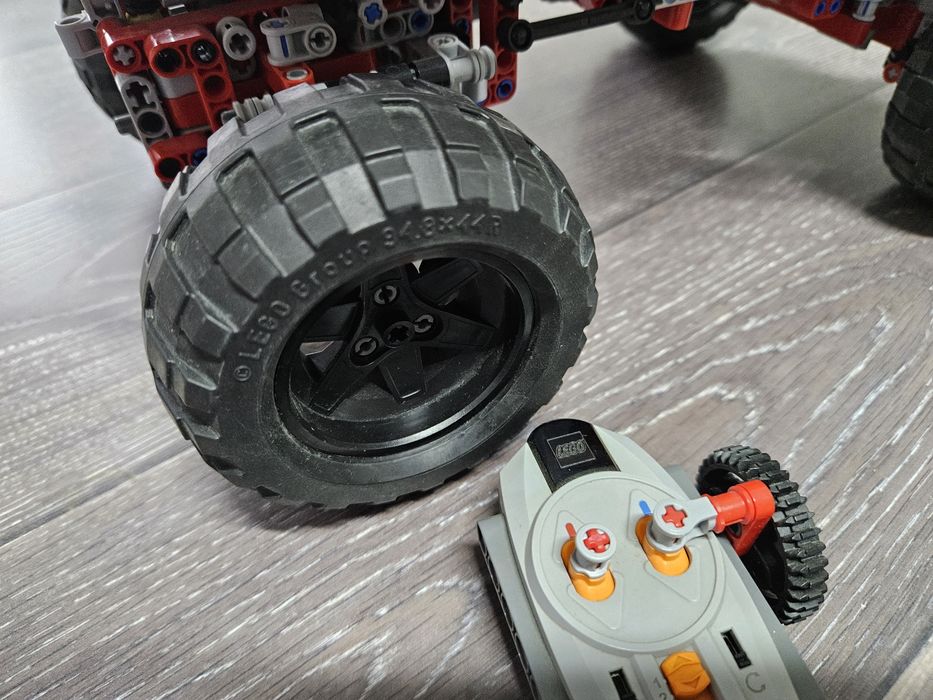 Lego 9398 technic 4х4 отличное состояние оригинал Лего техник джип