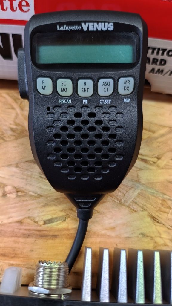 Radio CB Lafayette Venus + antena Sirio