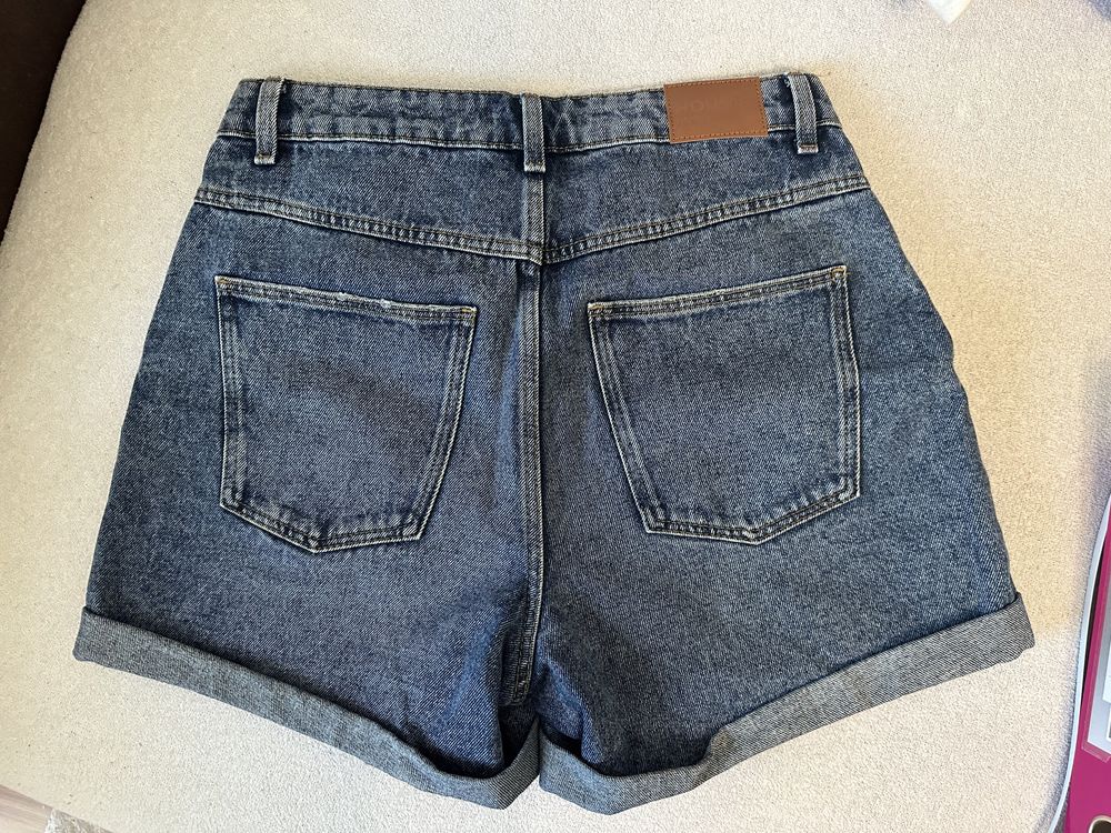 Damskie szorty jeansowe M