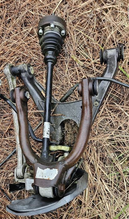 VW Passat B5 W8 4Motion prawa tylna zwrotnica wahacze półoś