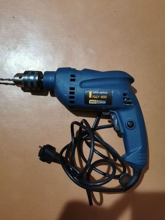 Дрель ударная, б/у в отличном состоянии!