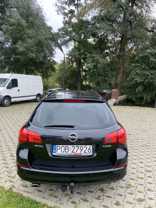 Opel ASTRA J SPORT TOURER 1.4 benzyna