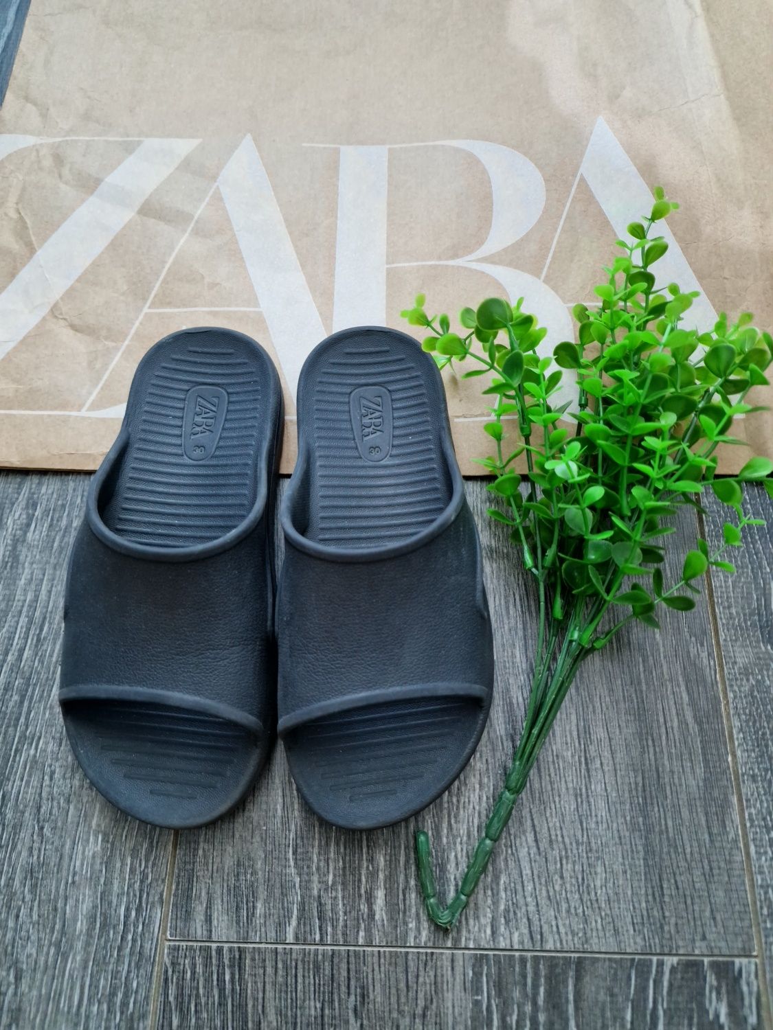 Zara klapki basenowe r. 30