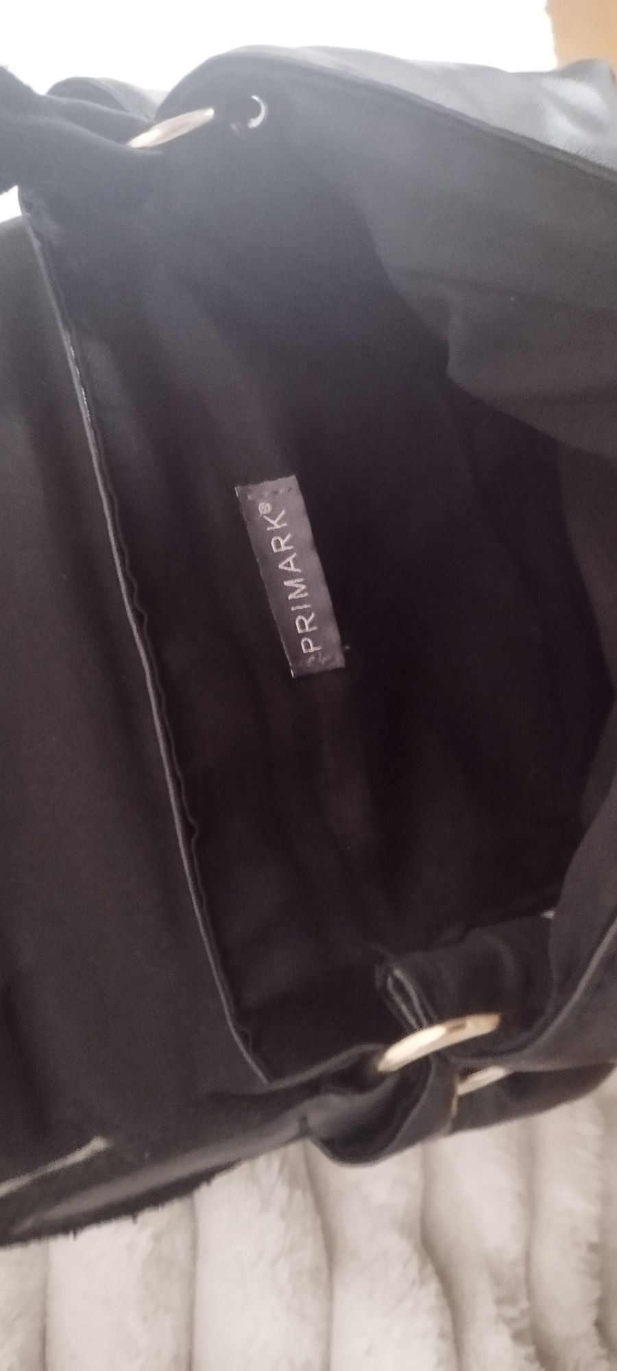 Mala Primark preta