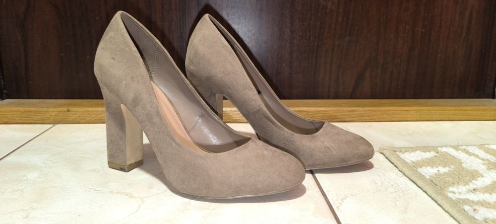 Szpilki obcasy czółenka New Look Wide Fit r. 37 brązowe beżowe