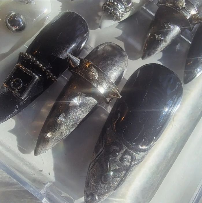 Długie Biało Czarne Stilettos Press on Tipsy