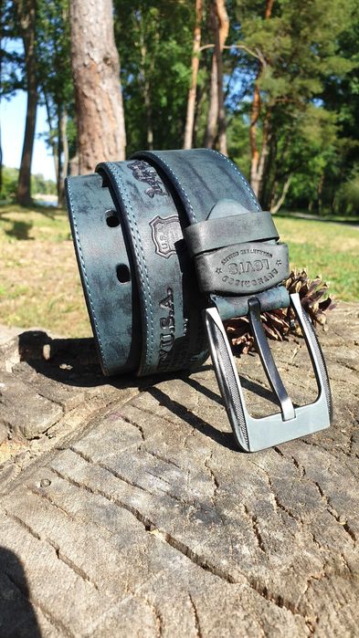 Кожаный мужской ремень Levis в джинсы