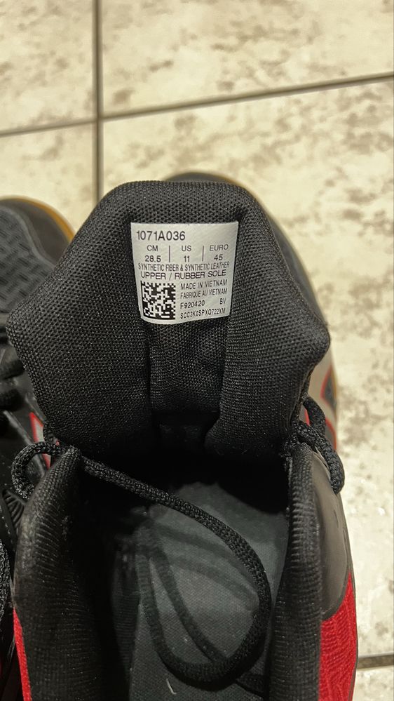 Волейбольні кросівки Asics Оригінал