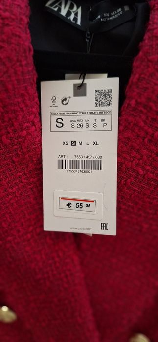 Blazer em  tweed  rosa da Zara -tam S