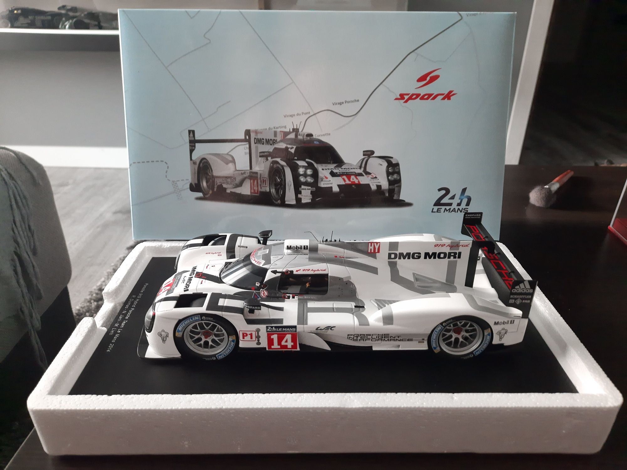 Spark Porsche 919 #14 LeMans 2014 1:18