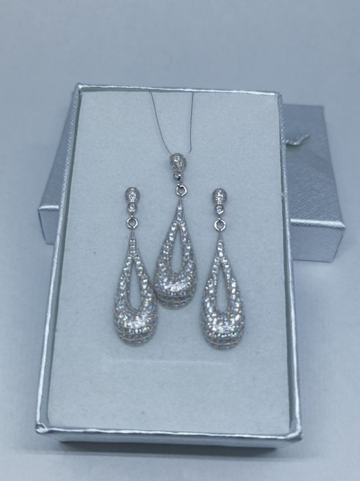 Srebrny komplet biżuterii kolczyki i wisiorek próba 925