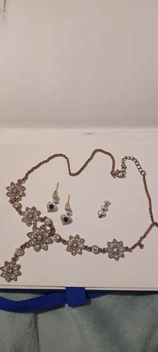 Biżuteria / stary łancuszek z kamieniami , kolczyki i zawieszka