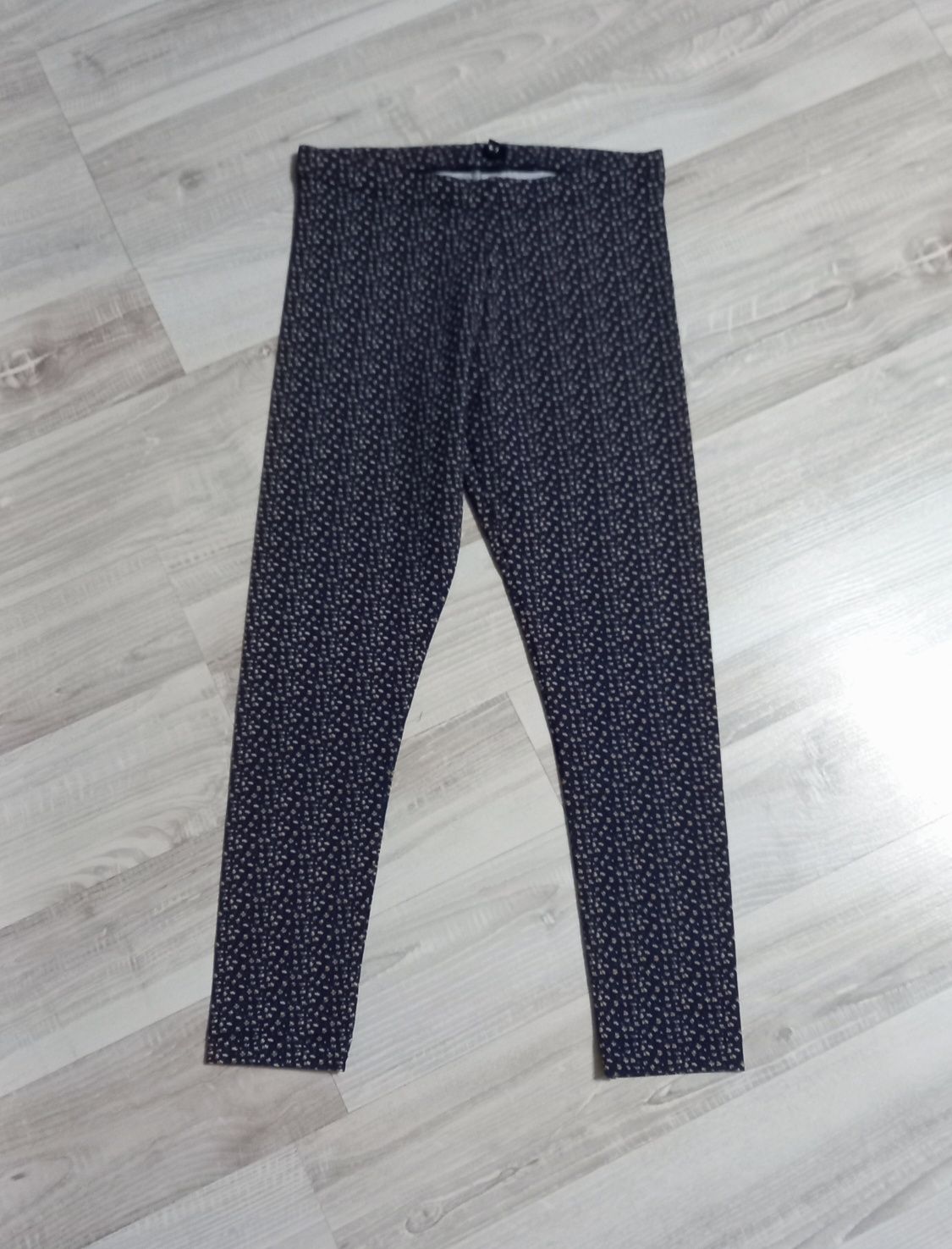 Legginsy dziewczęce 122/128