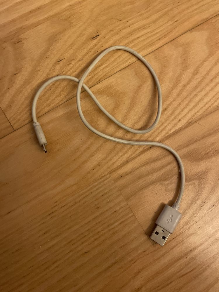 Kabel usb/micro USB.