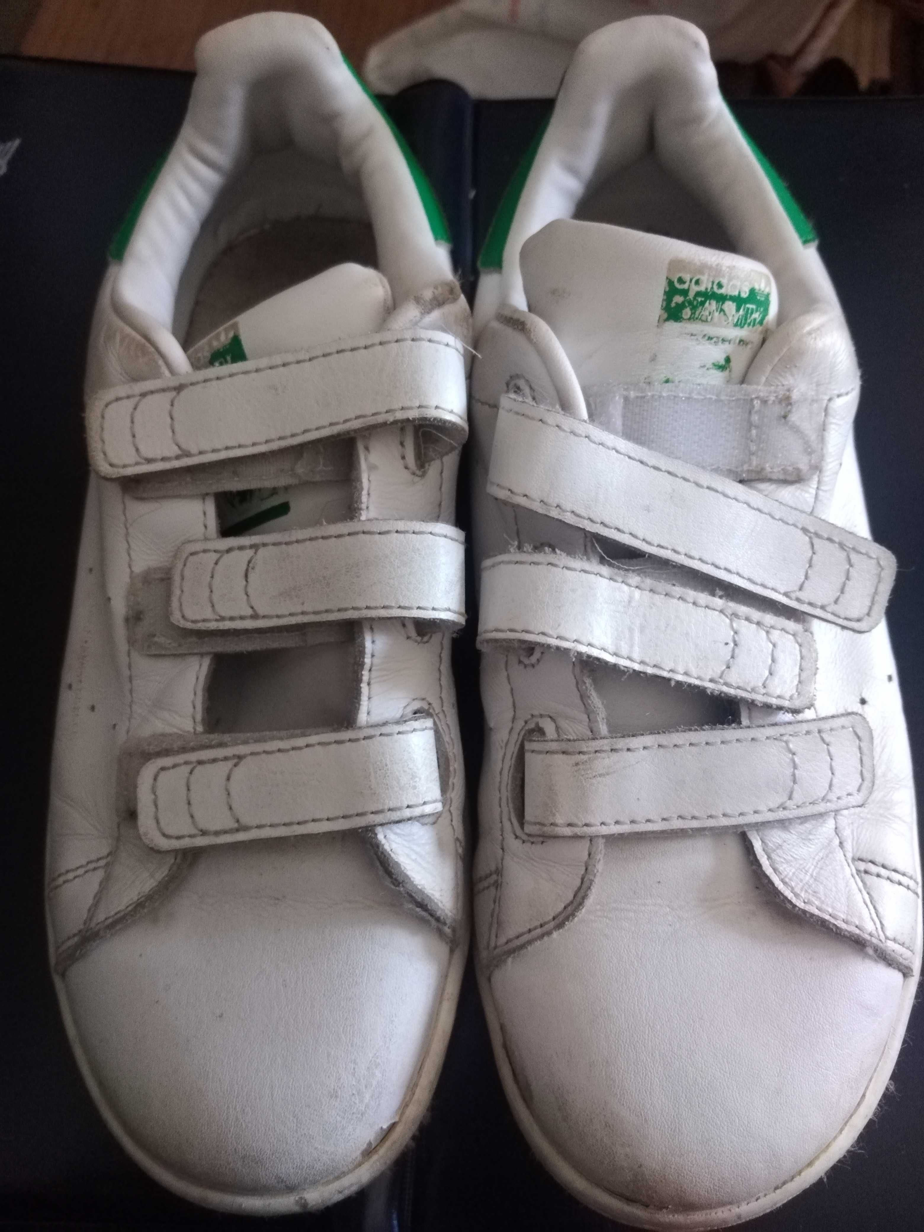 Sapatilhas Adidas tamanho 35 em bom estado oferta de portes de envio