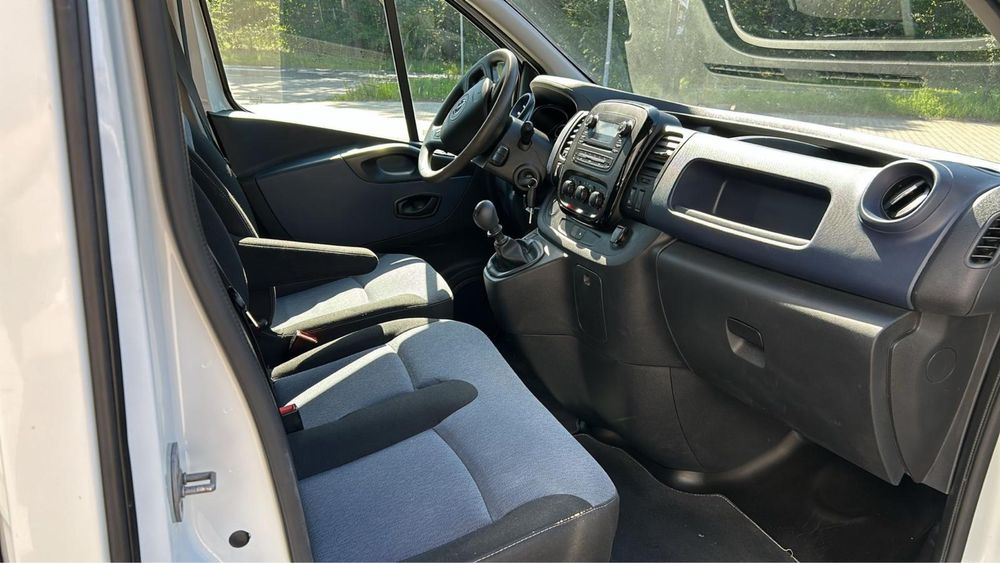 Opel Vivaro 1.6 Klima 6 osobowy 2019r