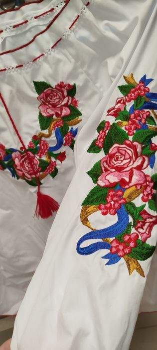 Вишиванка на дівчинку