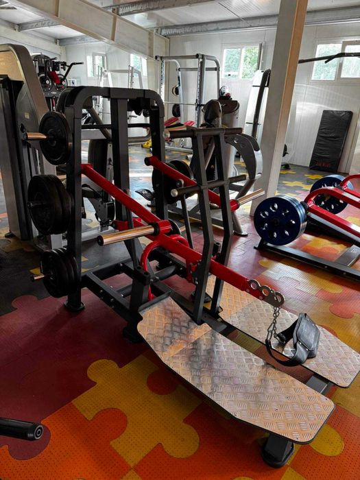 Тренажер приседание с поясом аналог Panatta